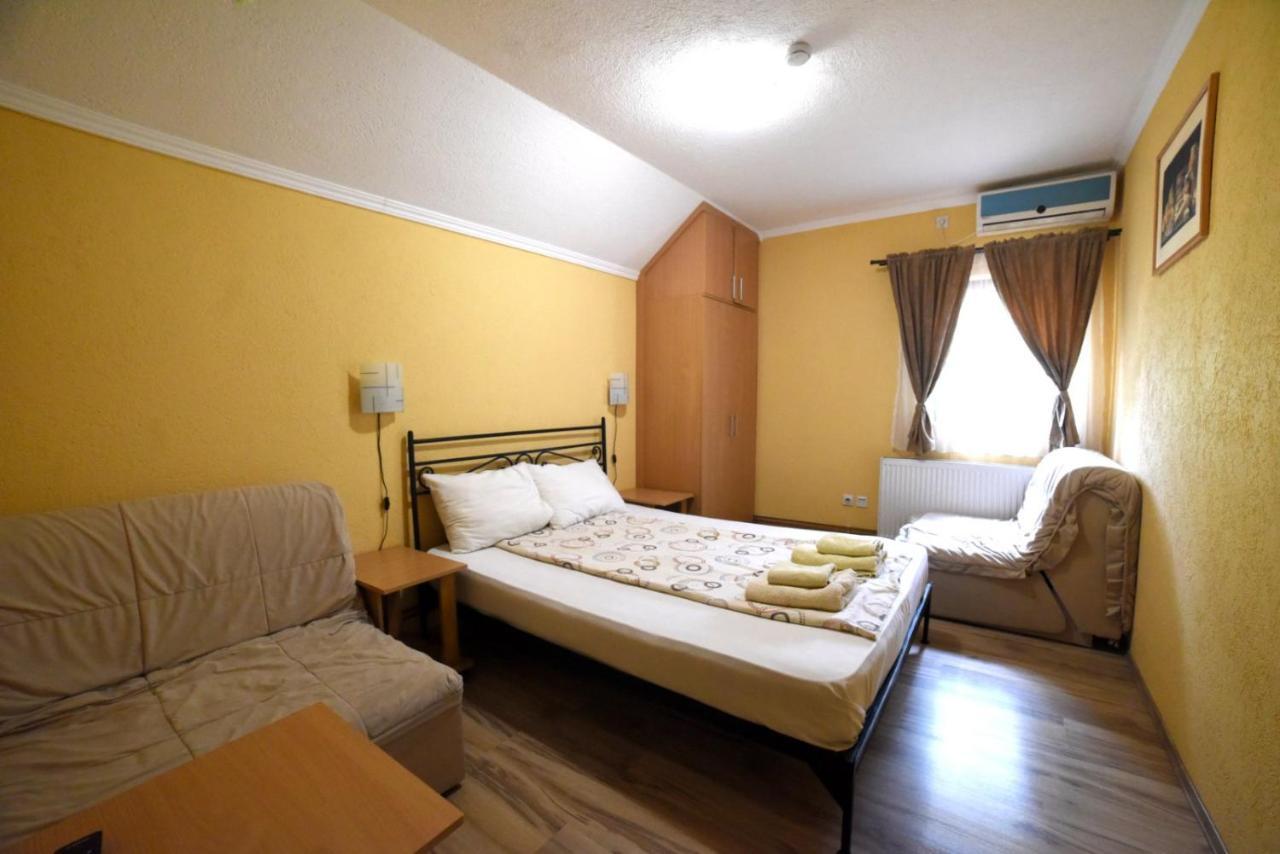 Etno Kuca Sa Konacistem Gocko Hotel Vrnjačka Banja Kültér fotó