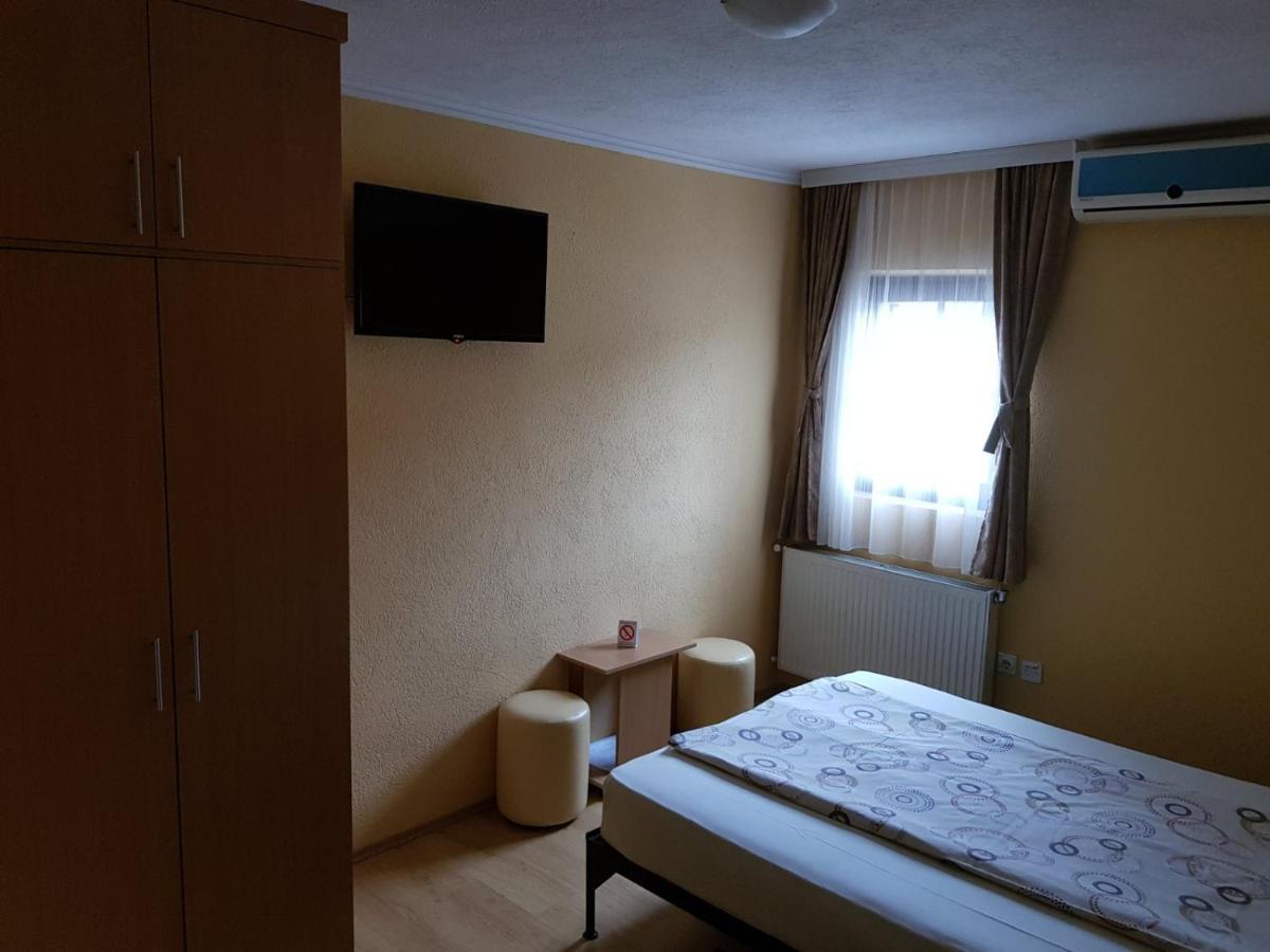 Etno Kuca Sa Konacistem Gocko Hotel Vrnjačka Banja Kültér fotó